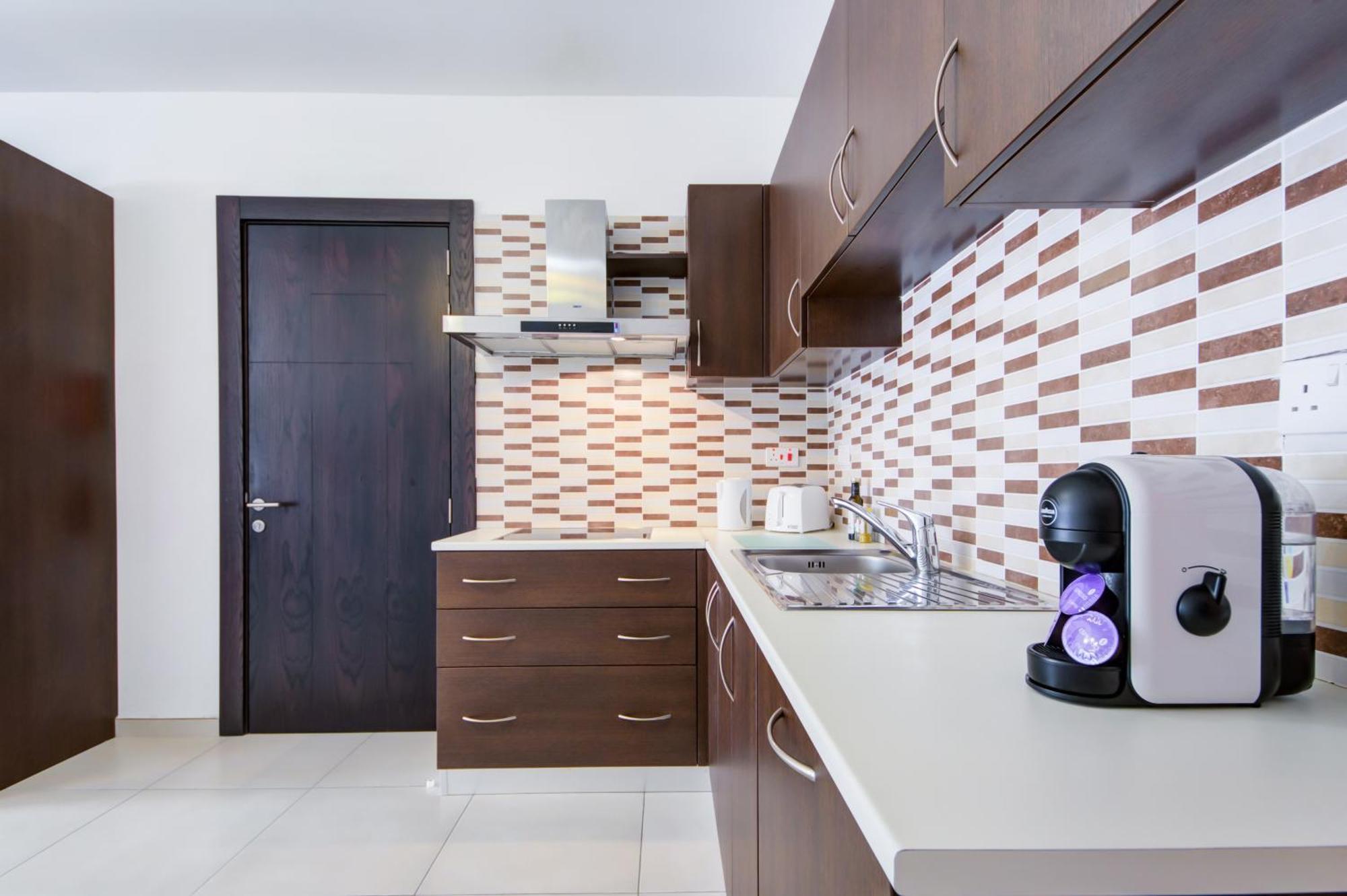 Prime Location, Modern Apartment In St Julian'S, Paceville, Apt 8 By Vaganza San Ġiljan Exterior foto